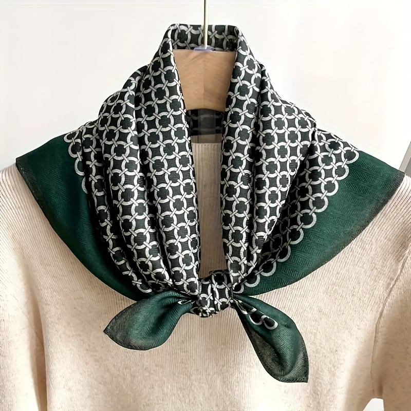 

Elegant Green Women's Velvet Scarf - Vintage Style, Warm & Lightweight With Polka , Casual
