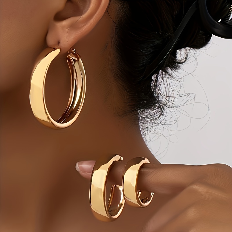 

Elegant 3-pair Set Of Golden Hoop Earrings - Chic & Simple Metal Jewelry For Women, Perfect Gift