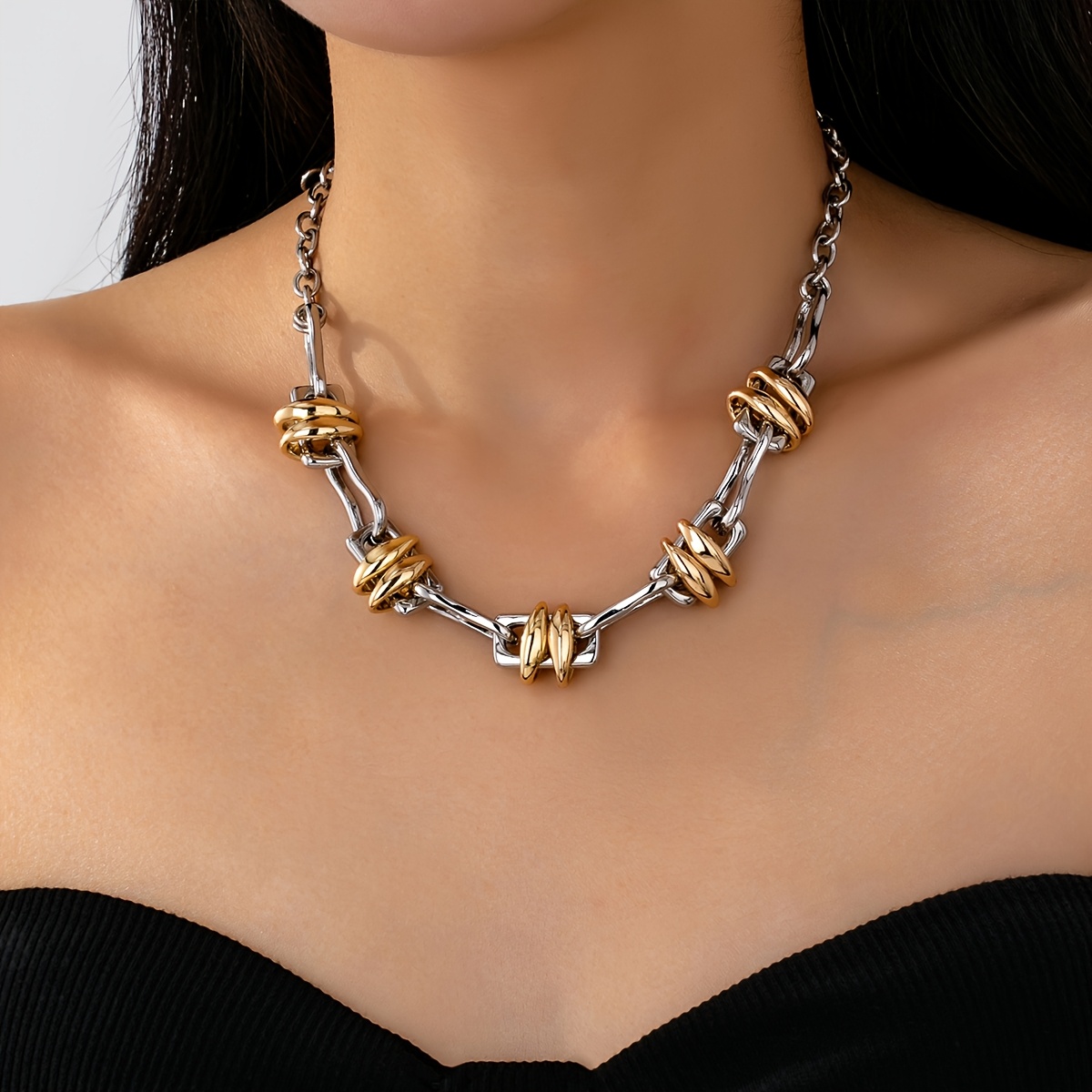 E-shop Damen Gothic Heavy Metal Halskette - Plattierter unregelmäßiger geometrischer Anhänger mit Zweifarben-Design (Dunkel &), Statement-Geschenk für