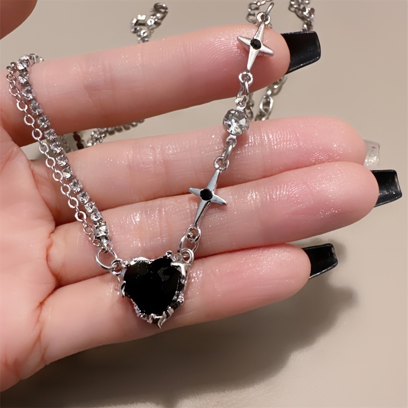 

Black Titanium Steel Necklace With Heart-shaped Pendant Clavicle Chain Women's Y2k Necklace