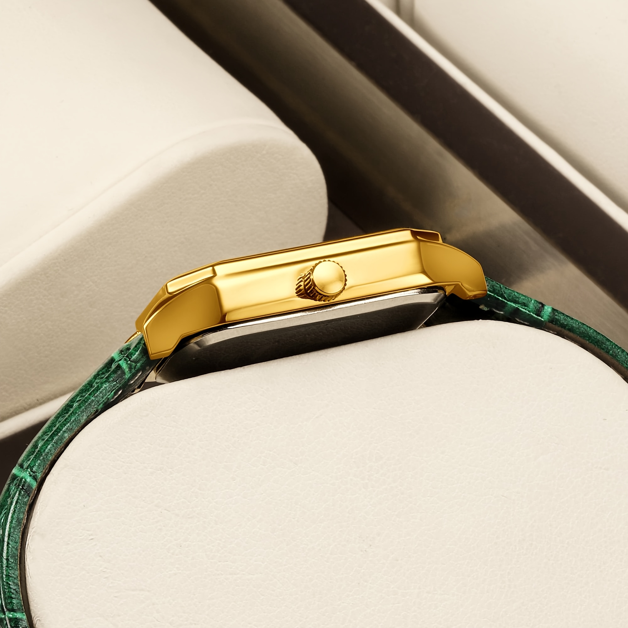 Women's Exquisite Quartz Watch with Textured Dial, Chic Design