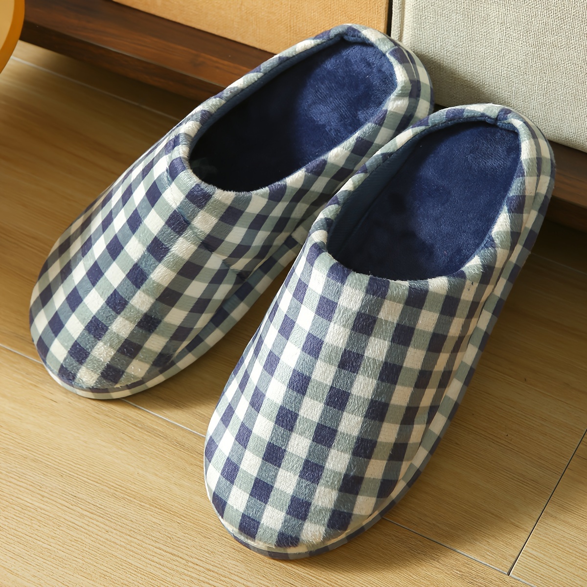 

Men's Plaid Warm Cozy Slides, Comfortable Fuzzy Soft Slippers, Plush Comfy Non-slip Home Shoes For Indoor Outdoor Bedroom