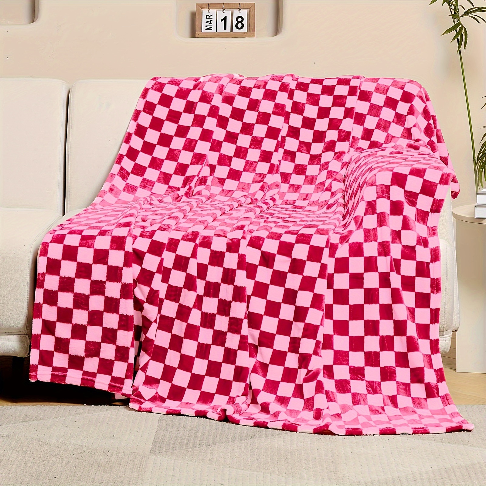 

Cozy Checkered Flannel Throw Blanket - Soft, Warm & Tear-resistant For All - Couch, Bed, Office, And Travel