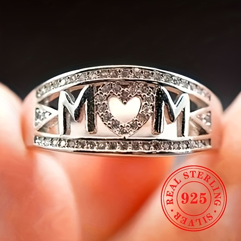 

A 4-gram S925 Sterling Silver Ring With Zirconia Inlaid In A Heart Shape, A Perfect Gift For Day To To Your Mother.