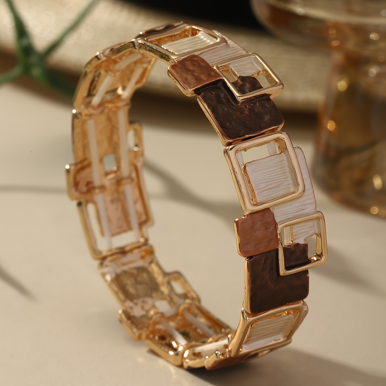 Image of A Stylish Women's Bracelet With , Minimalist, Vintage, And Elegant Design Made Of Alloy, Featuring A Thin Layer Of Enamel Suitable For Parties, Banquets, And Mother's Day Gift