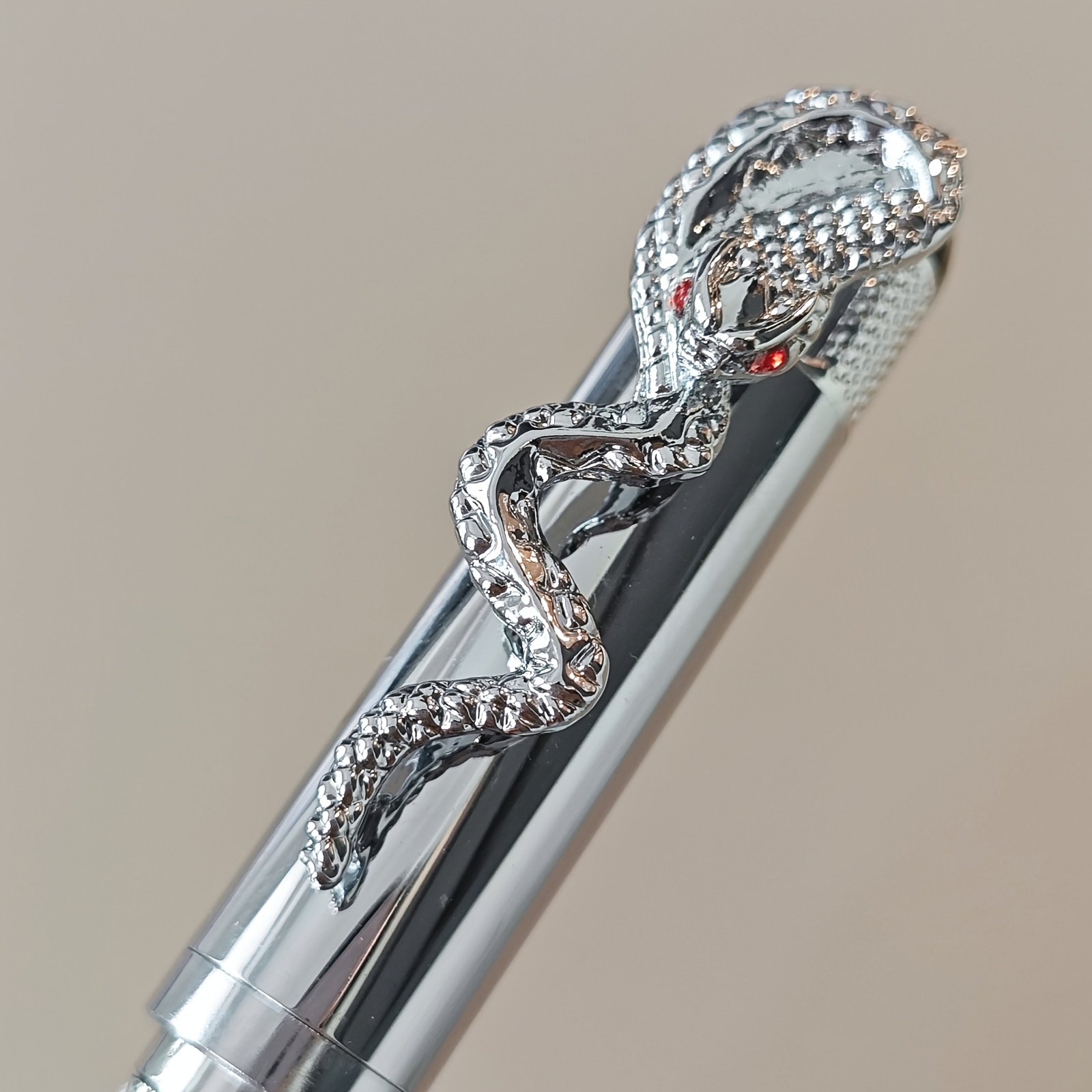 Image of 1pc Luxury Clip Ballpoint Pen For Men - Silvery Metal Carved Executive Pen, Cool Writing Tool, School Gift Stationery, Back To School