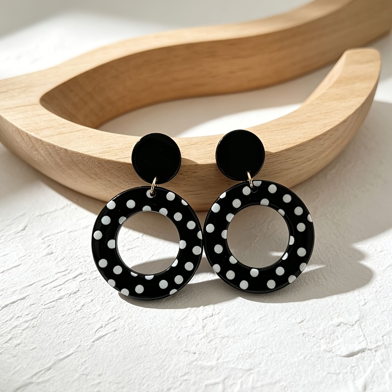 TEMU 1 Par de Pendientes Colgantes Minimalistas Ins y Negro Clásicos Huecos Redondos Retro Acrílicos para Mujer, , Elegantes, Adecuados para Uso