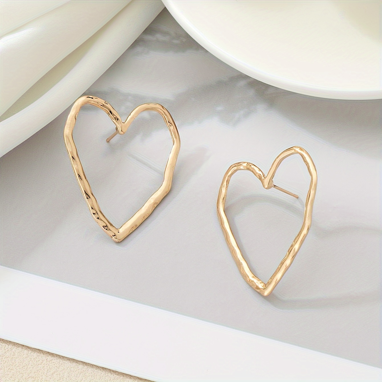 Classic Love Gift Versatile Women's Earrings