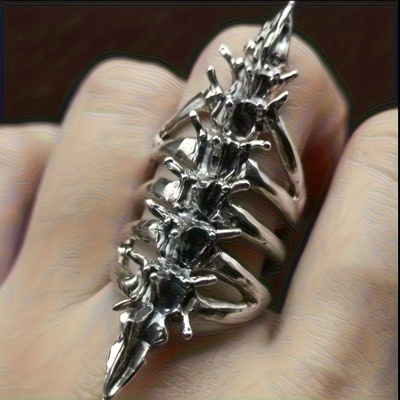 E-shop Ein europäischer amerikanischer Gothic-Stil Damenring mit durchbrochenem Fischgrätendesign