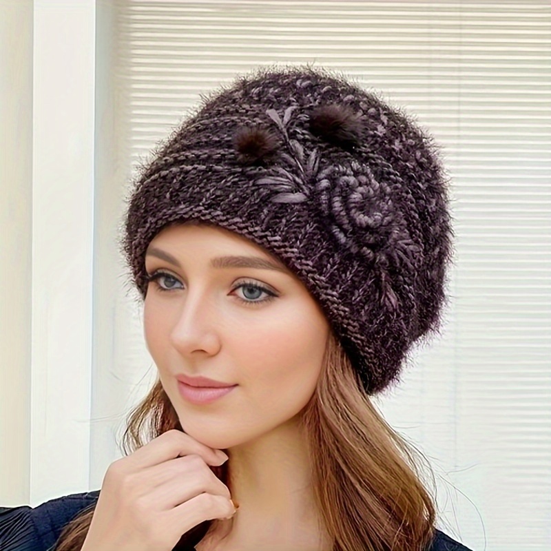 

Chapeau tricoté pour femme, bonnet d'hiver chaud avec design floral de , élasticité stretch, bloc de couleur, polyester, plume, lavage à uniquement, style unisexe