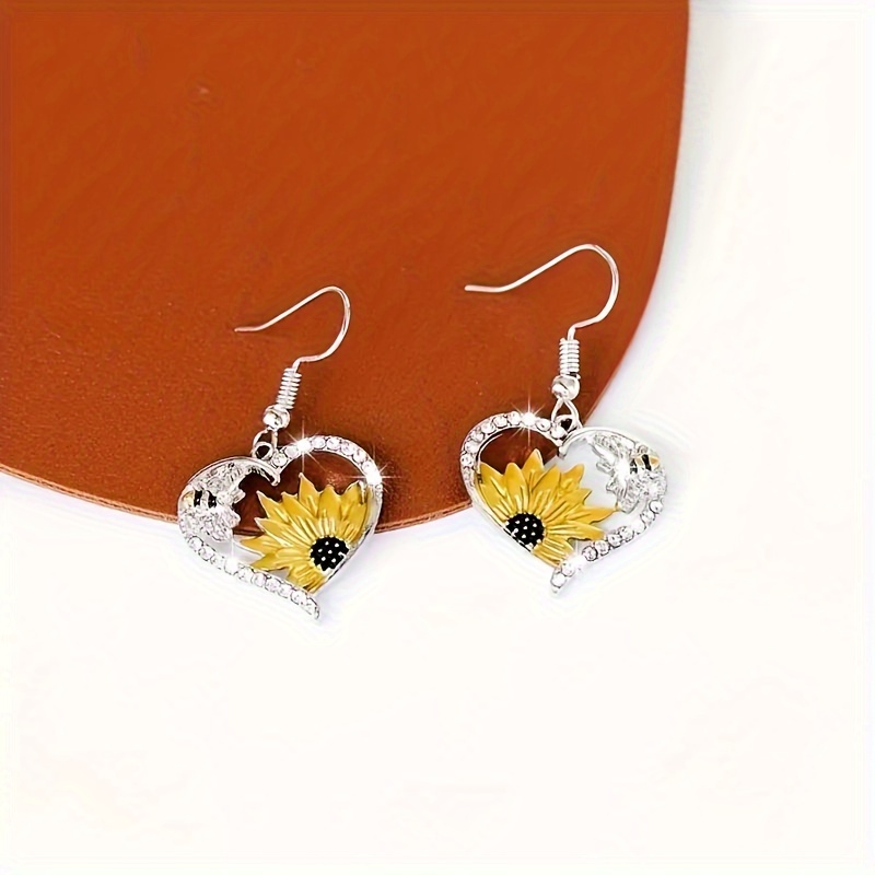 

1pair Hollow Heart Shape With Sunflower Bee Decor Retro Boho Hook Earrings Alloy Zirconia Jewelry Trendy Gift