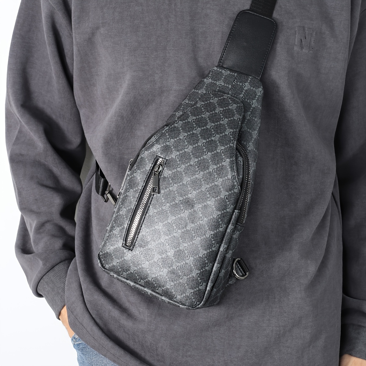 

1pc Men' Crossbody Bag, Travel Cycling Chest Bag, Casual Retro Shoulder Bag