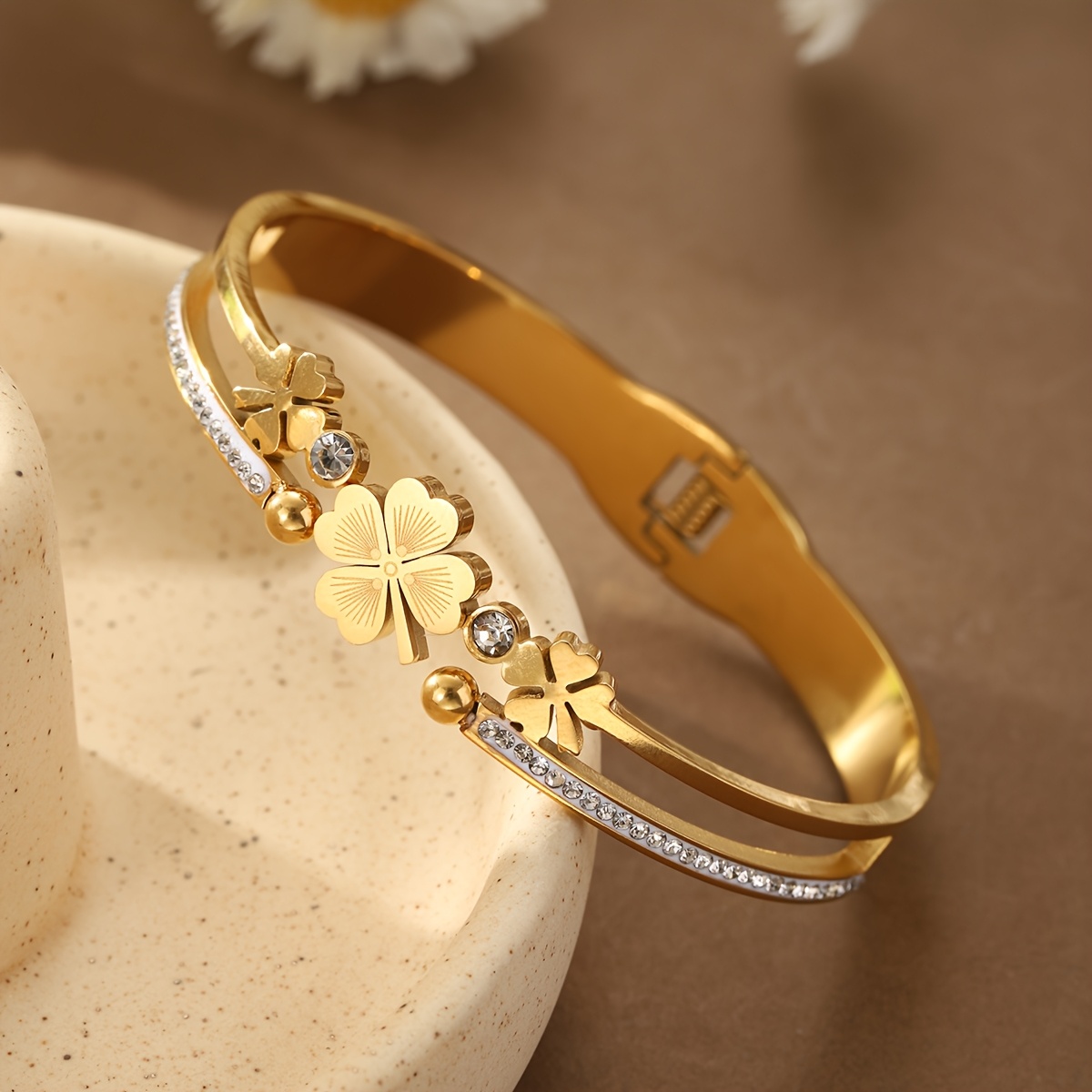 1 Bangle Summer Golden 304 Stainless Steel Lucky Four-Leaf Clover Bracelet High Quality Synthetic Zirconia Jewelry Accessories, Mother's Day Gift, Family Gift