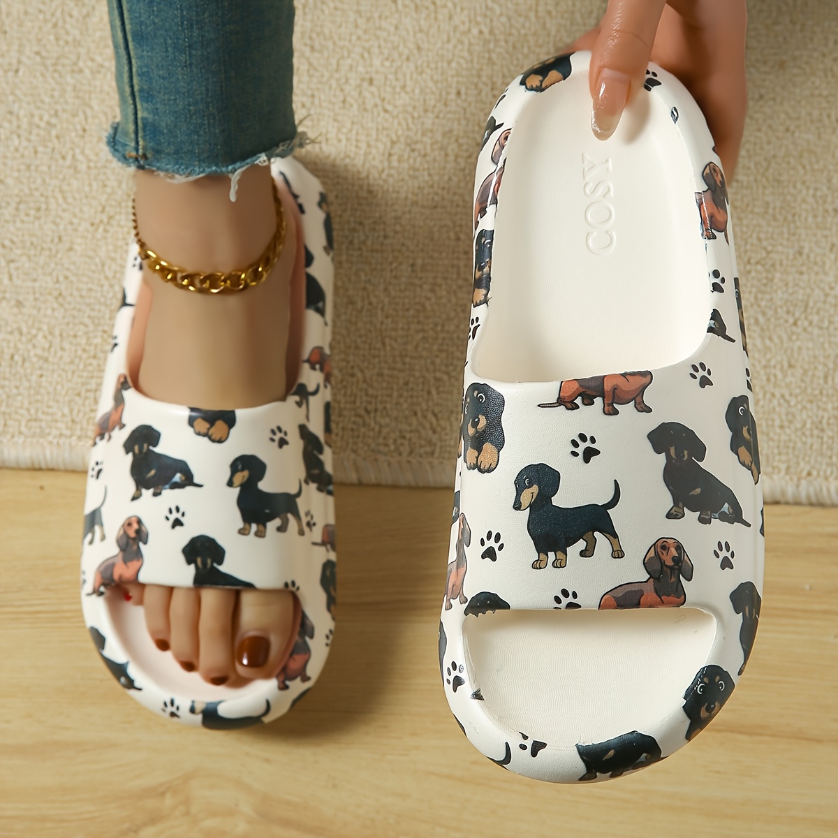 Wo*'s *'s Dachshund Dog Print Slippers Soft Slip-On Indoor House Shoes  with Arch, Non-Slip Sole Paw Print Design Comfortable Ca