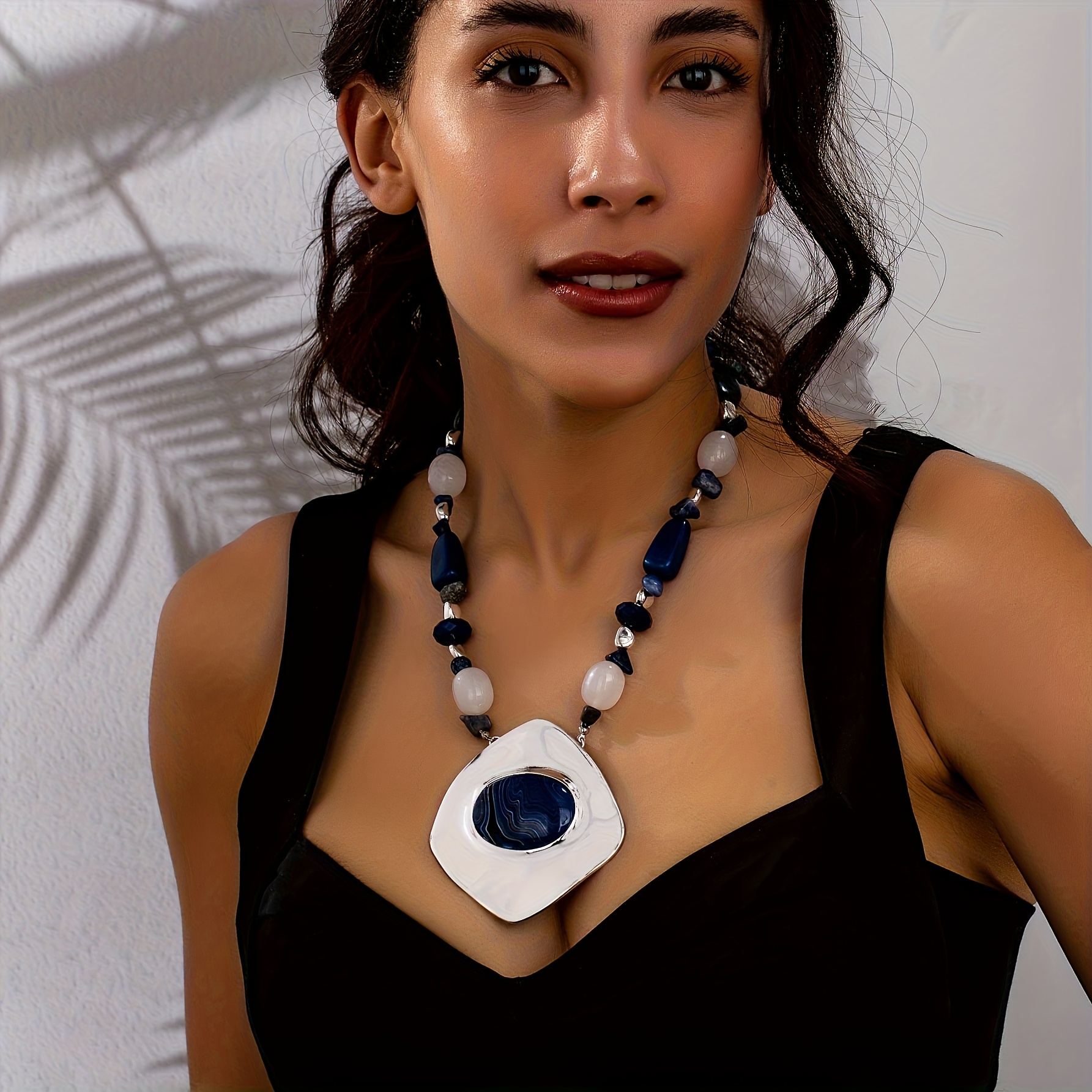 1pc Bohemian Style Irregular Square Malachite Inlaid Oval Creative Fashion Drop-style Necklace (malachite Shape Oval Pattern Random)