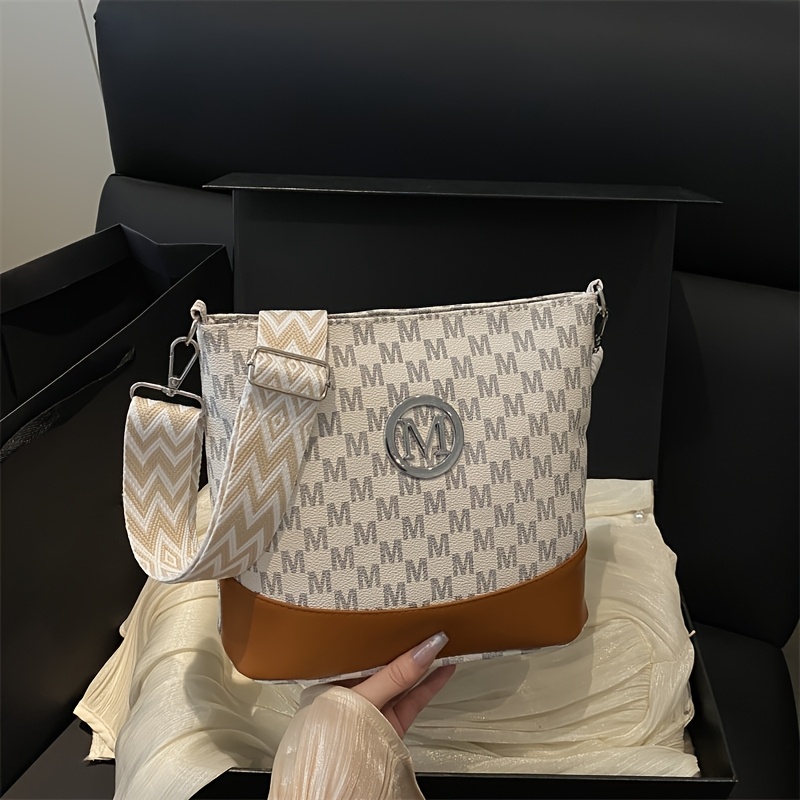 Image of Women's Tote Bag And Crossbody Bag - Lining, Deep Brown/ - Versatile For Commuting, Shopping, Work, Formal And Everyday Use - Durable And Easy-to-'s Shoulder Bag With Letter Print Design