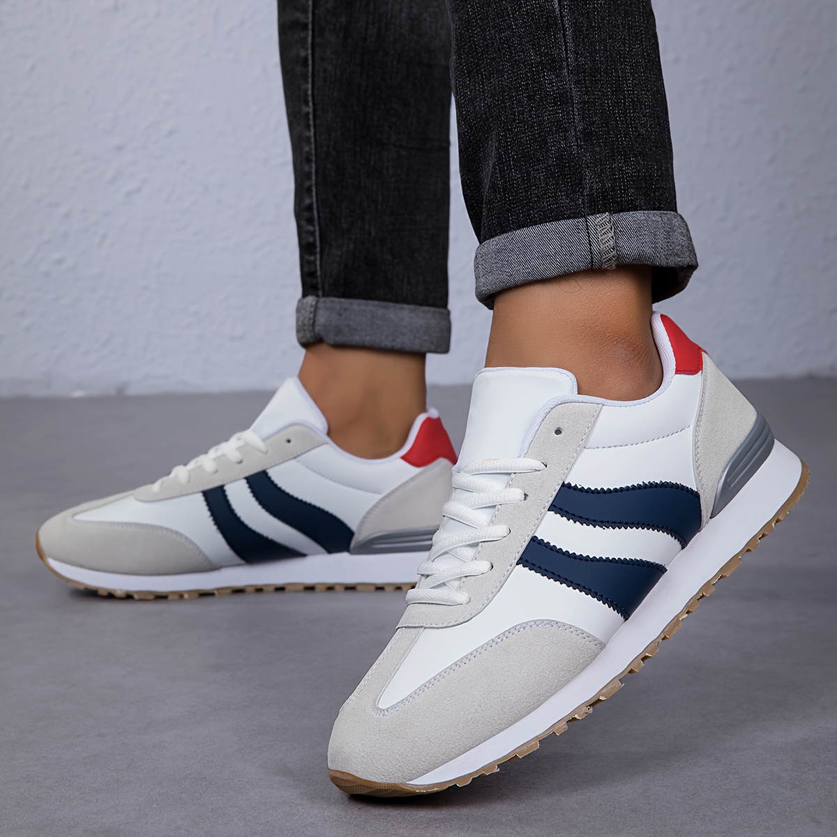 Image of New Autumn And Winter Men's Running Shoes, Sneakers, Lightweight Sole Design, Fashionable Design, Versatile Walking Shoes, Travel Shoes