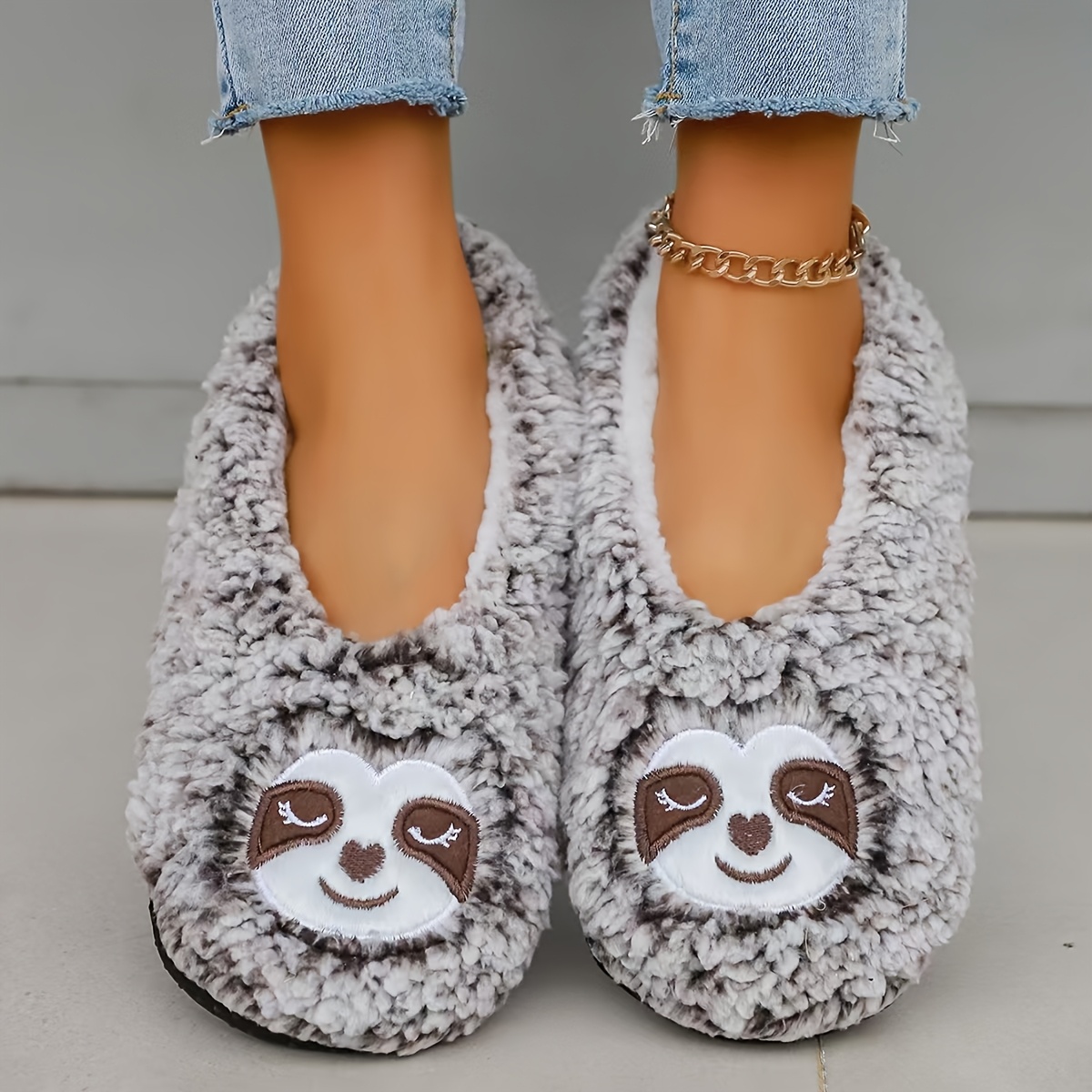 Image of Women's Home Slippers, Cartoon , Winter Warm Slippers, Soft And Thick Lining, Heel-covered Soft-soled Slippers, Women's Large-size Slippers - A Unique New Year Gift For Family, Women Shoes