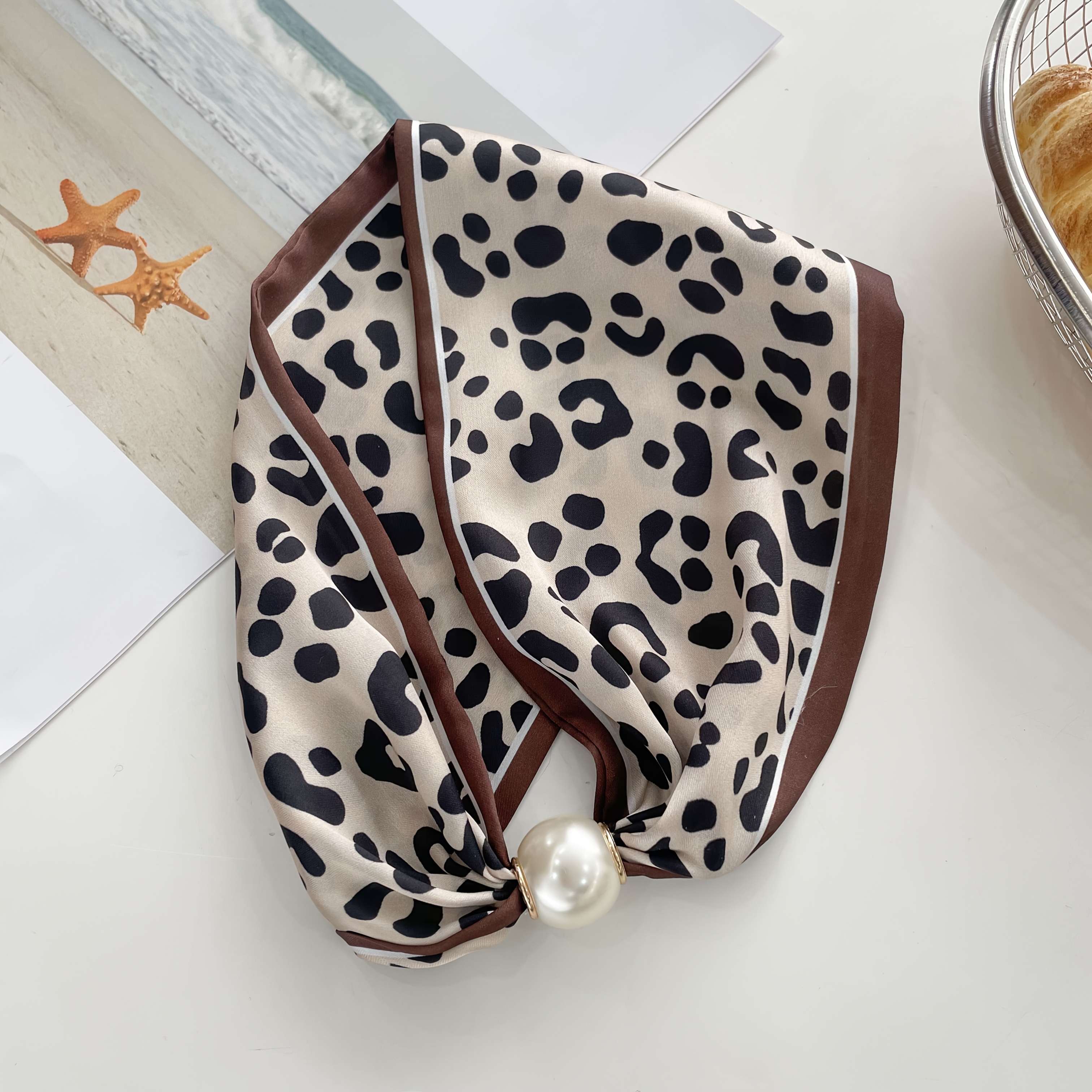 TEMU This Scarf Features Leopard Print Pattern With A Vintage Modern Vibe, Offering Comfortable And Lightweight Wear For Daily Use. Are With Rounded