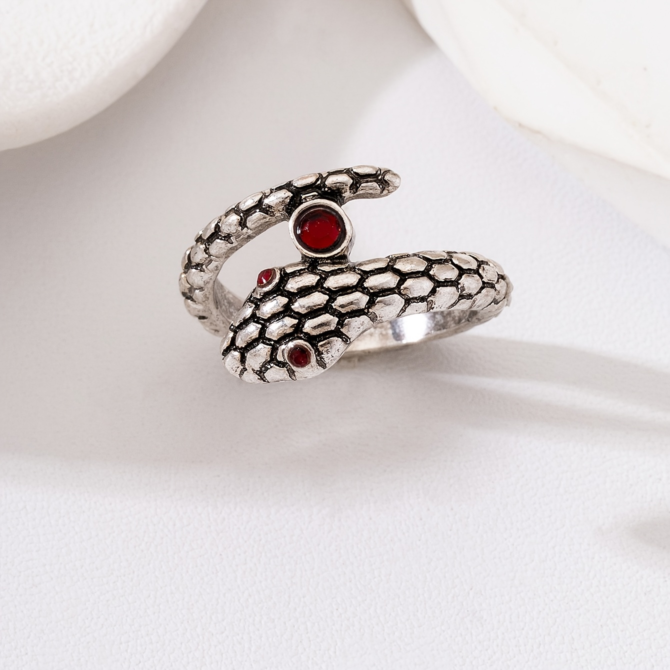 Women's Vintage Halloween Serpent Texture Ring, Versatile Design
