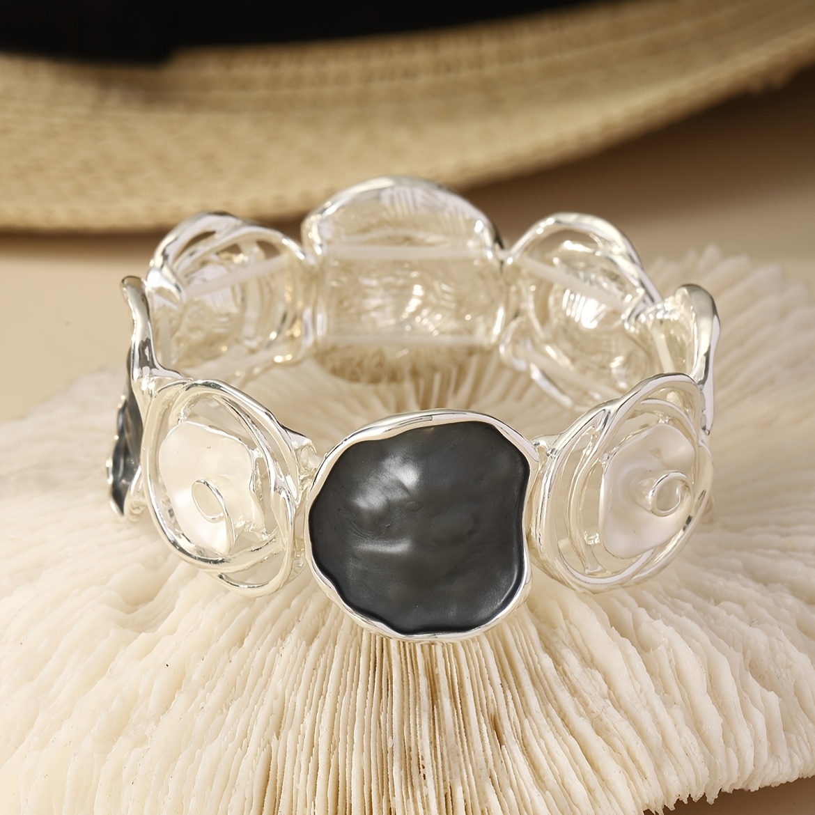 TEMU Bracelete de Aceite con Flor Grande Plateado Coco, Pulsera Elástica Artesanal de Aleación de Rosa para Mujeres, Joyería Elegante y Versátil para