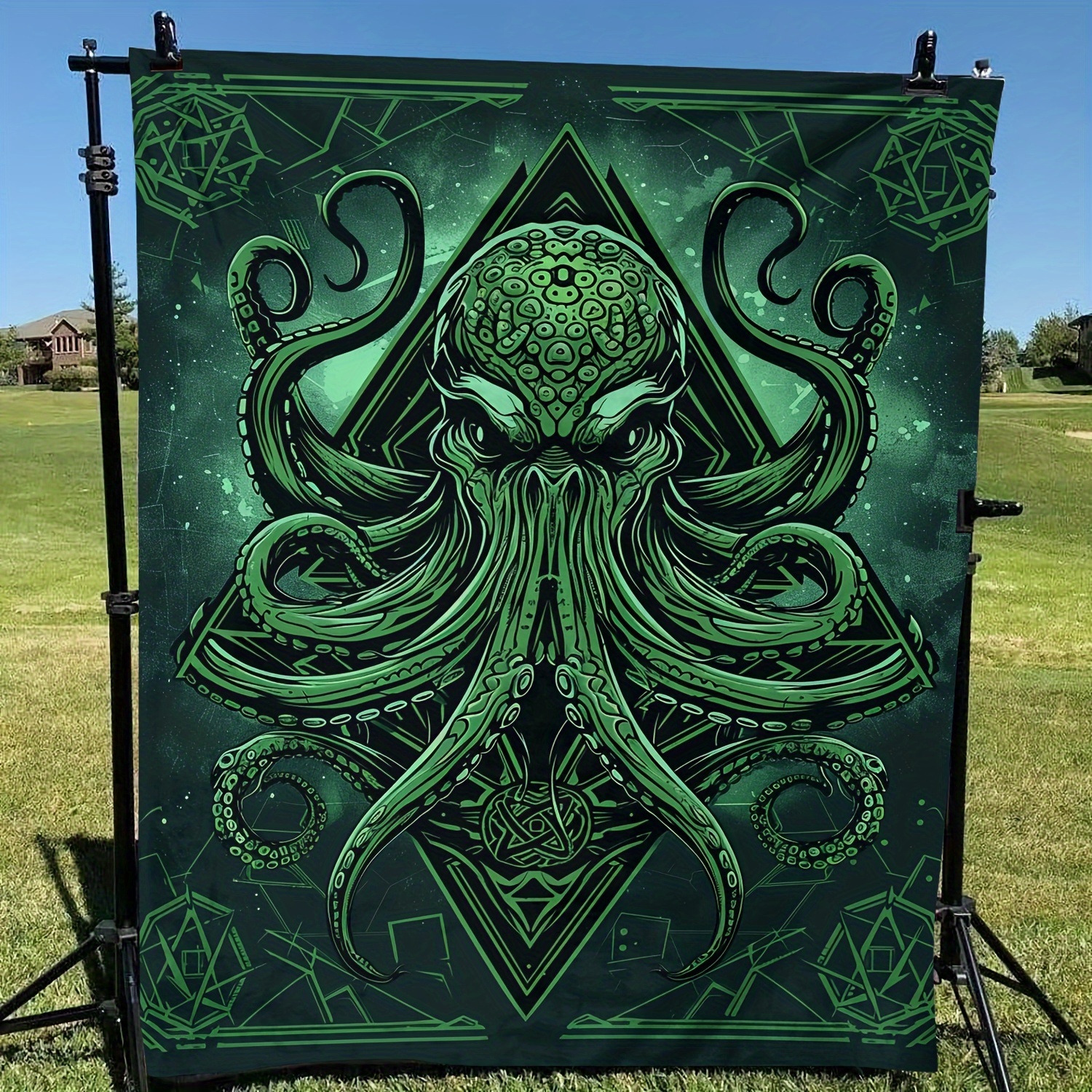 

Coastal Style Octopus Head Design Soft Flannel Fleece Throw Blanket - Anime Theme With Unique Embellishments - All-season Knitted Polyester Blanket For Gifting