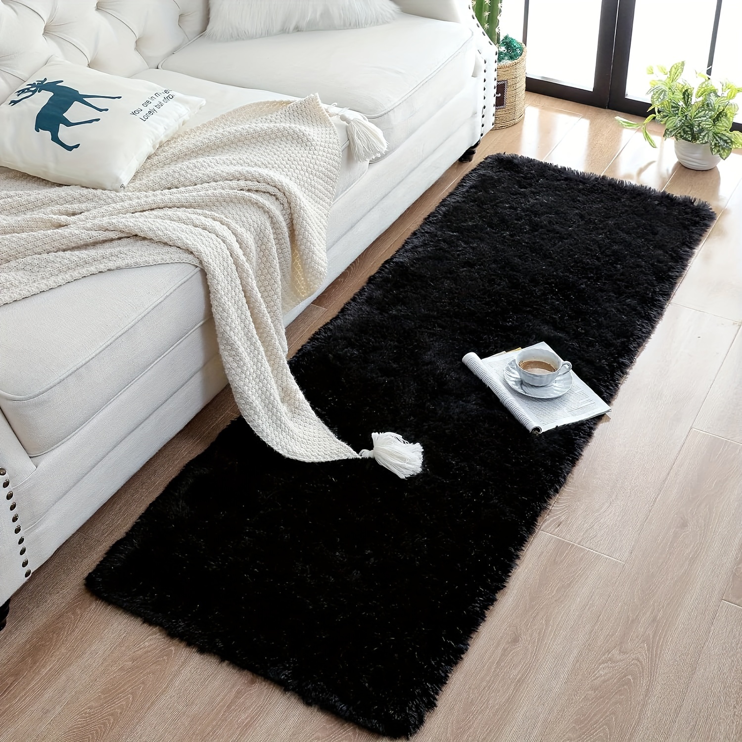 

Soft, Modern, And Machine-washable Shaggy Living Room Rug - 60 X 120cm: Perfect For Bedrooms, Halls, And Living Rooms - Made Of Polyester