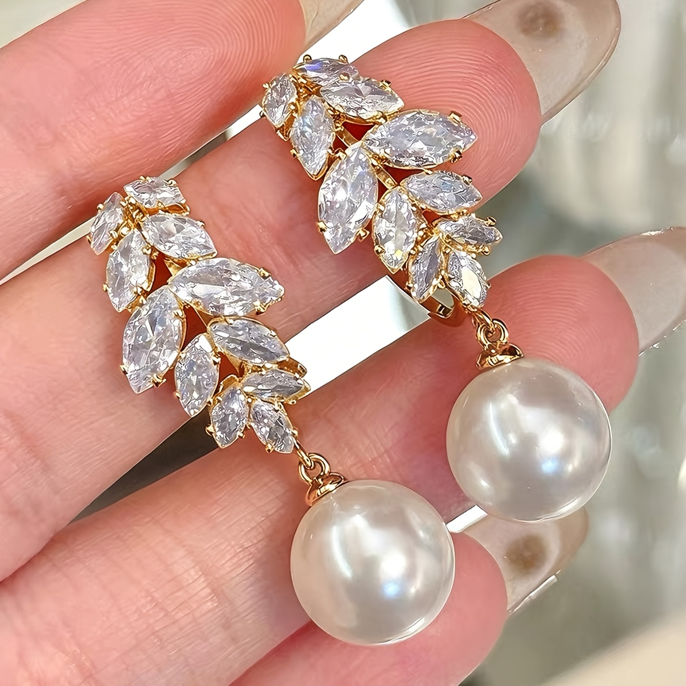 TEMU Un par de aretes de moda muy brillantes de circonita sintética con diseño de hoja y elegante, adecuados para banquetes, fiestas, , bailes,