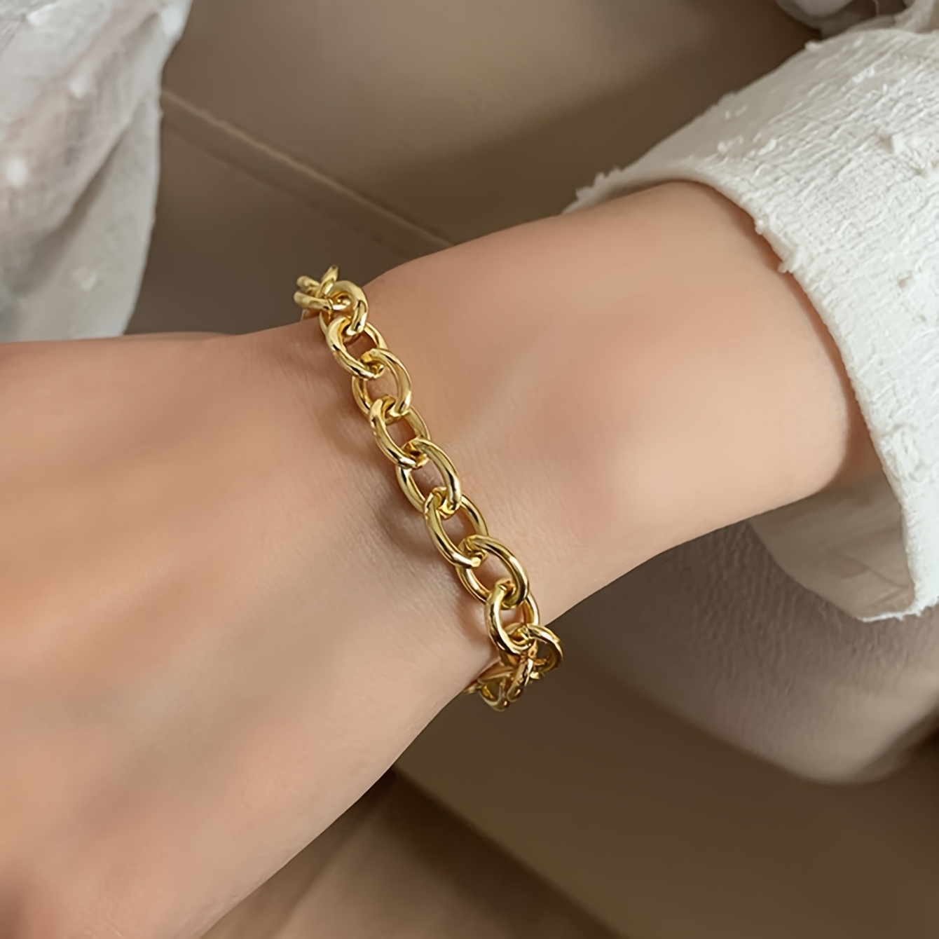 Fashionable Light Luxury Hollow Thick Chain Bracelet