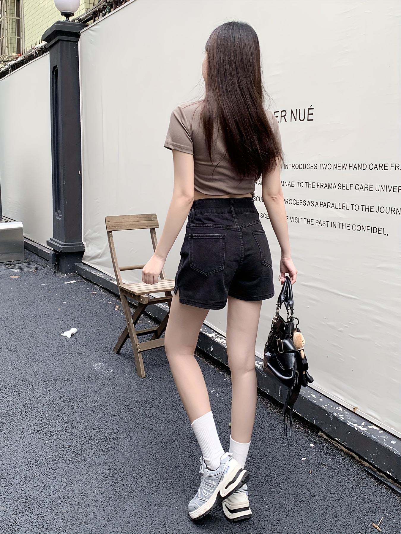 Women'S High-Waist Denim Shorts with Side Pockets Ripped Detail Sexy  Black Non-Stretch Fabric, Zipper Closure, Loose Fit for Spring/Summer Casual
