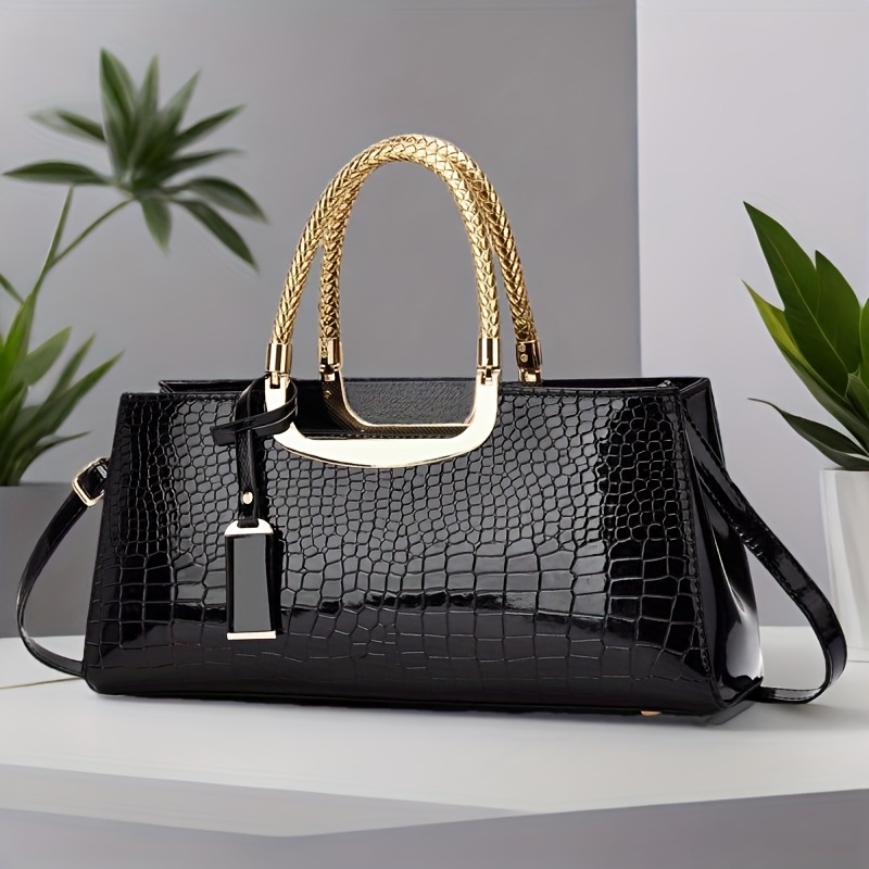 Elegant Evening Clutch with Textured Patterns, Detachable Shoulder Strap