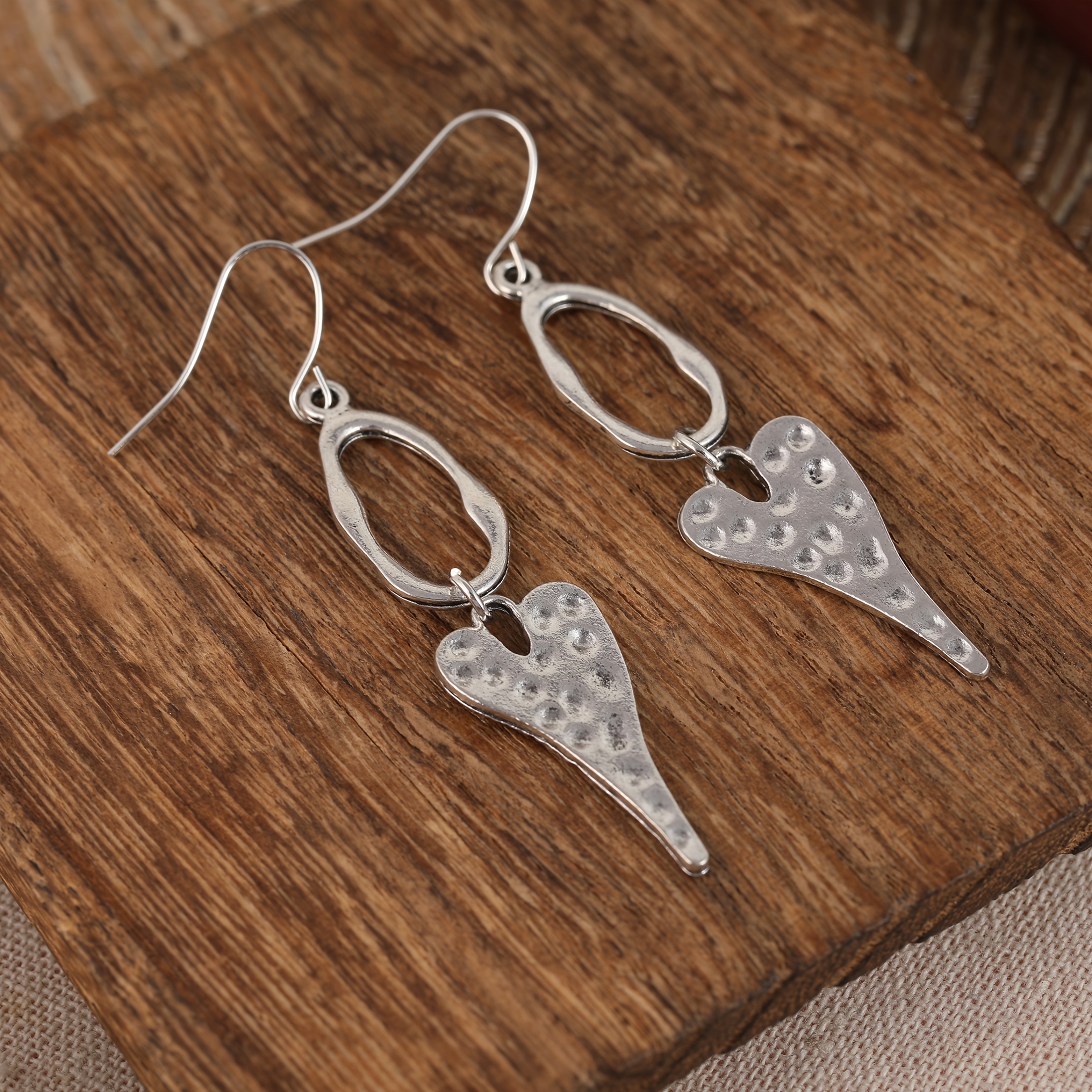Image of A Pair Of Retro Bohemian Metal Heart-shaped Hollow Pendant Earrings Gifts For Women' Holiday Parties, The Gift