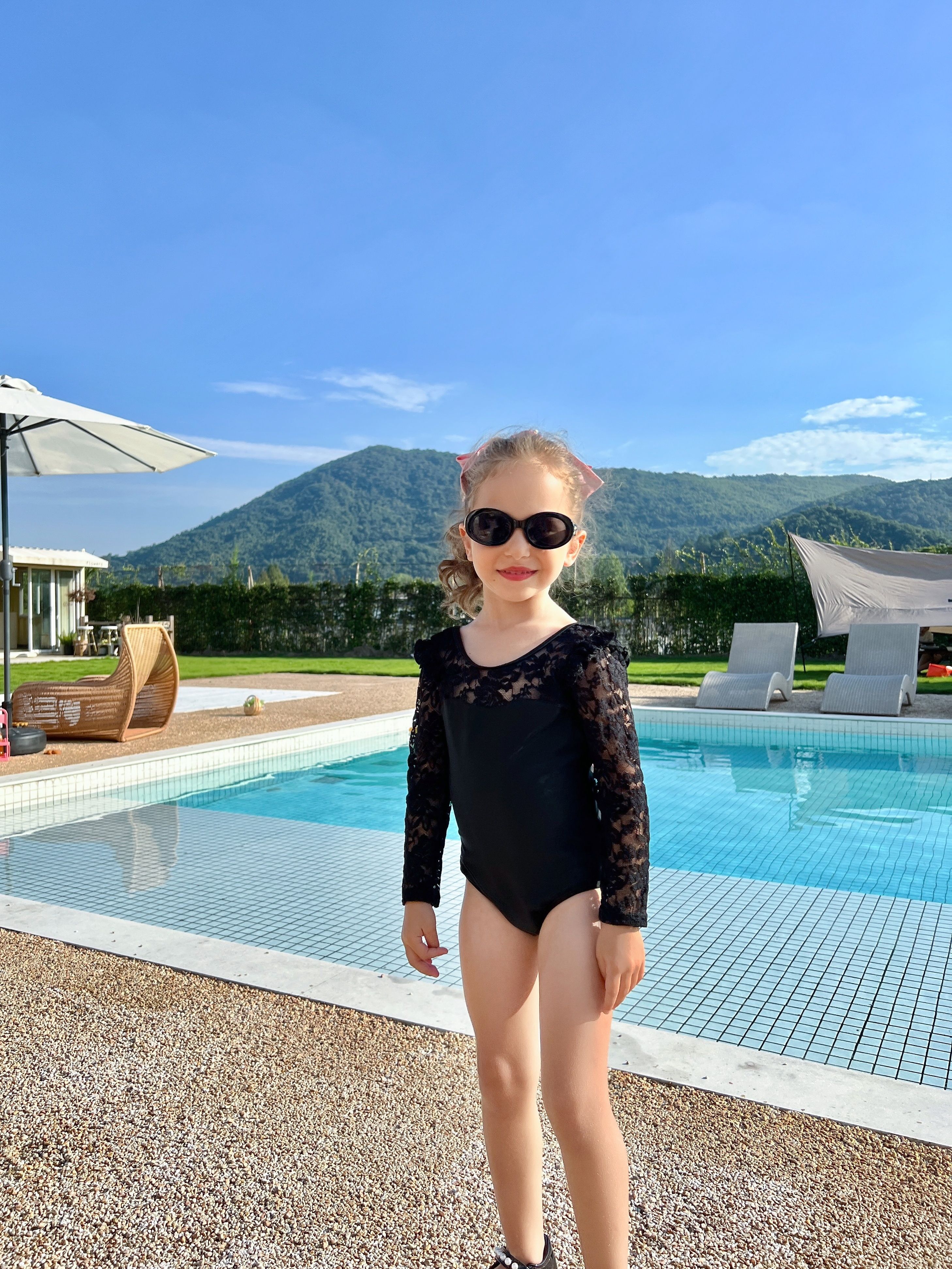 2024 new summer children's swimming suit girls long sleeve