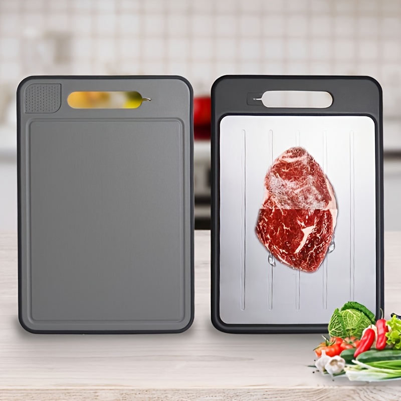 

1pc Double-sided Defrosting Board, Aluminum And Plastic Cutting Board With Garlic Grinder And Knife Sharpener For Meat