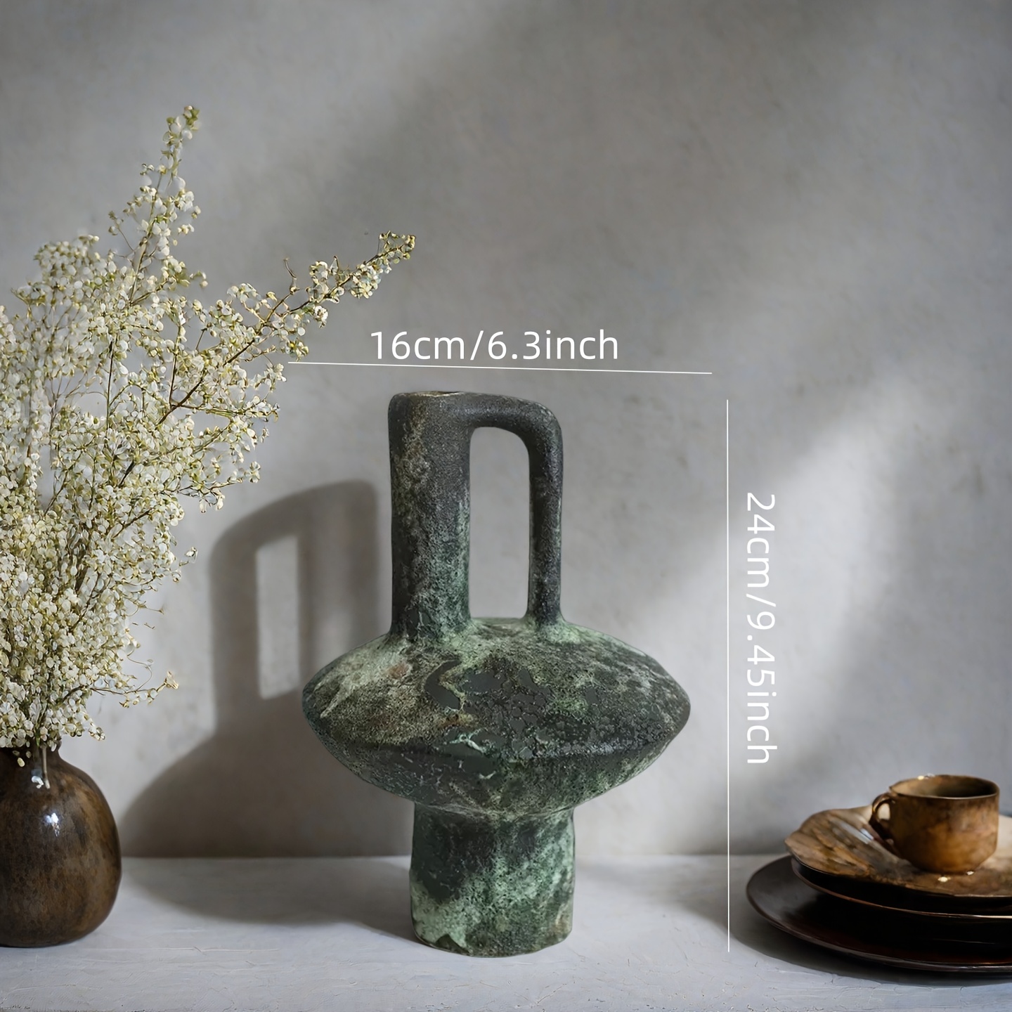 A Rustic Country Style Ceramic Vase with Unique Design, Suitable for Living Room, Study, Entryway, Bedroom, and Homestays, Ideal for Gifting