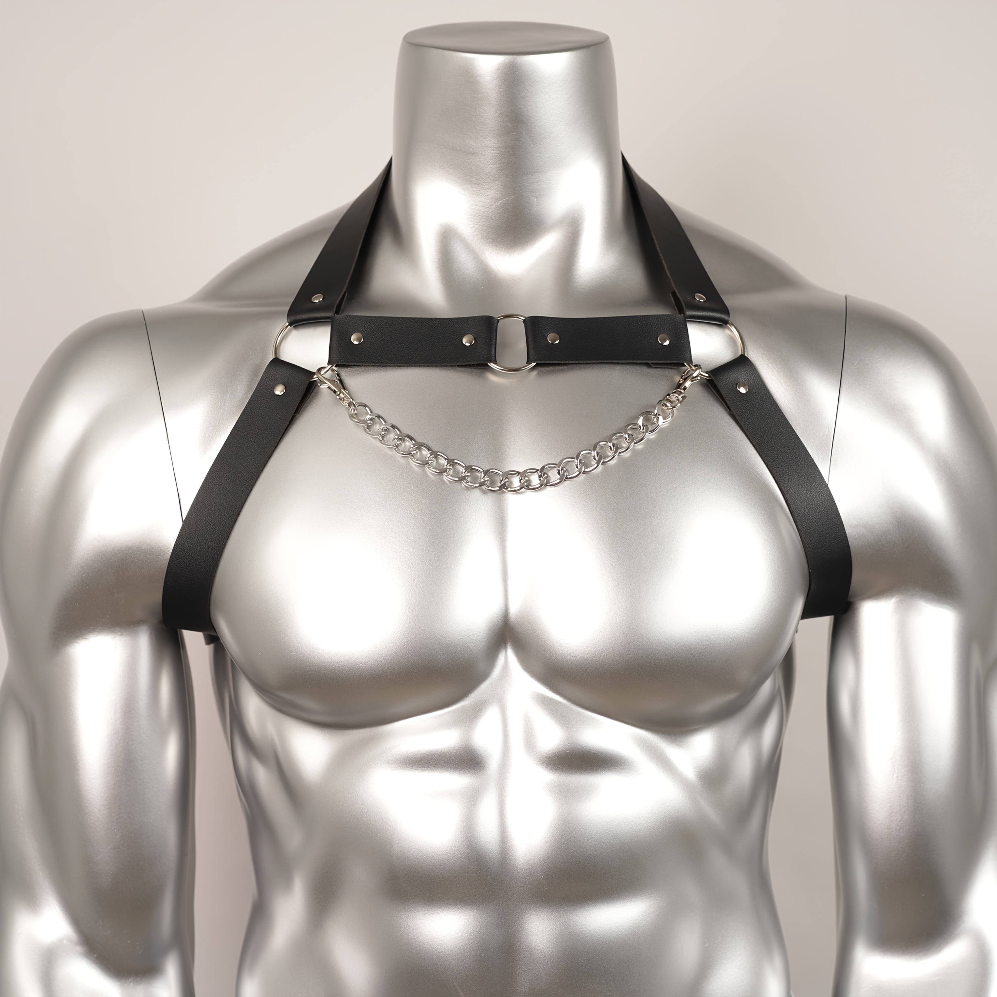 

1pc Funky Style Men's Leather Harness Belt With Chain Detail, Square Rivet , Iron Material, Leather Panel, Non-washable, Ideal For Valentine's Day & Mardi Gras Day, Suitable For Casual Outfits