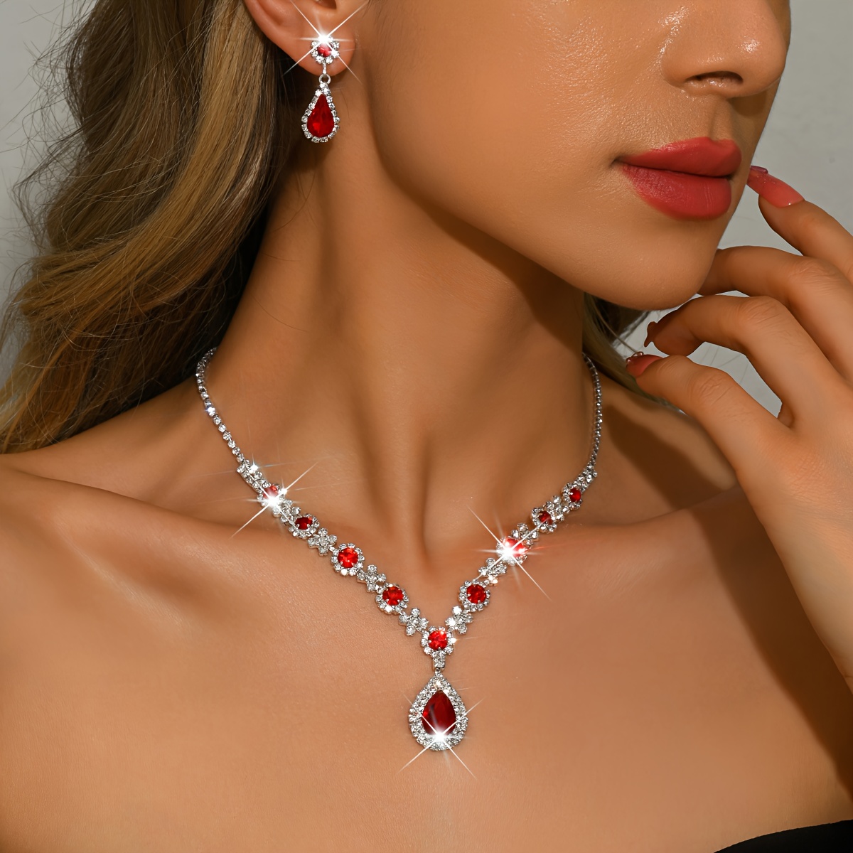 Modieuze 2-delige Ketting en Oorbellen Set, Luxe Strass Waterdruppel Hanger | High-End Sieraden | Party/Banket/Bruiloft Accessoires