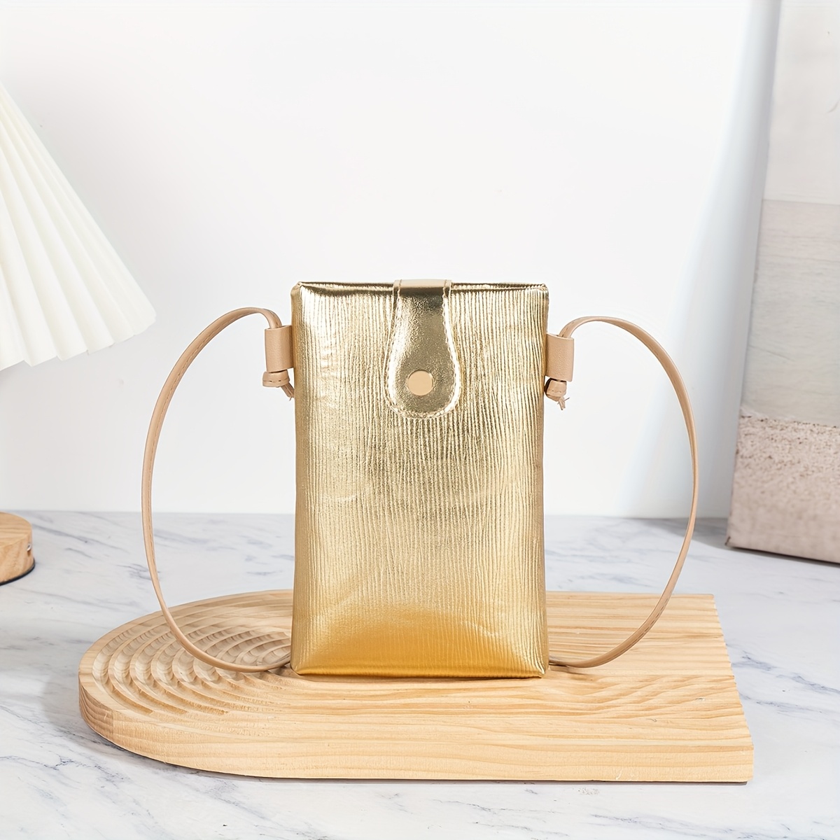 E-shop Goldene Damen Crossbody Bag mit vertikalen Streifen, modische goldene und silberne Handy- und Münzfach-Tasche für den Abend, luxuriöse