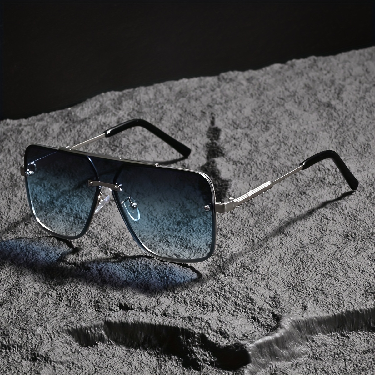 1pc Fashionable Gradient Men's Sunglasses - Large Frame Pc Lenses, Stylish Luxurious Metallic Feel, Suitable For Photography And Fashion , Ideal For Parties And Daily Outfits