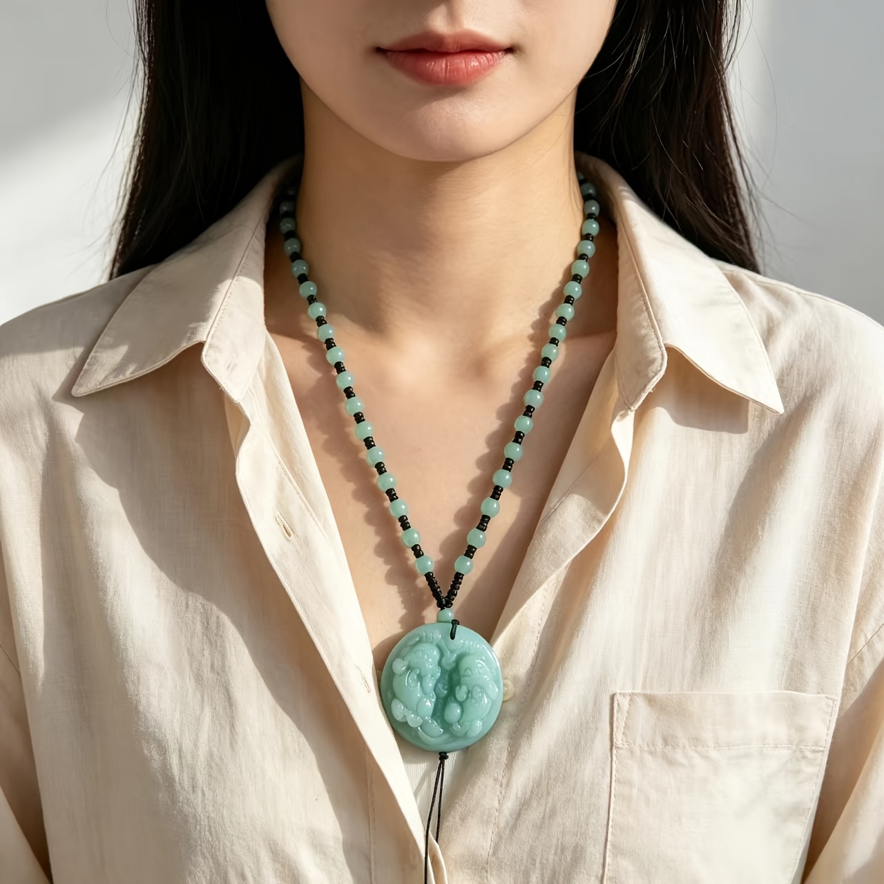 Women's Light Green Dongling Stone Pisces Round Pendant Necklace