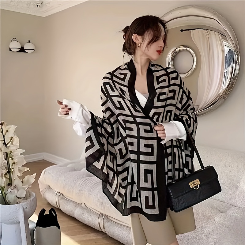 Chic Plaid Scarf - Warm and Versatile, Perfect for Stylish Women | Hypoallergenic