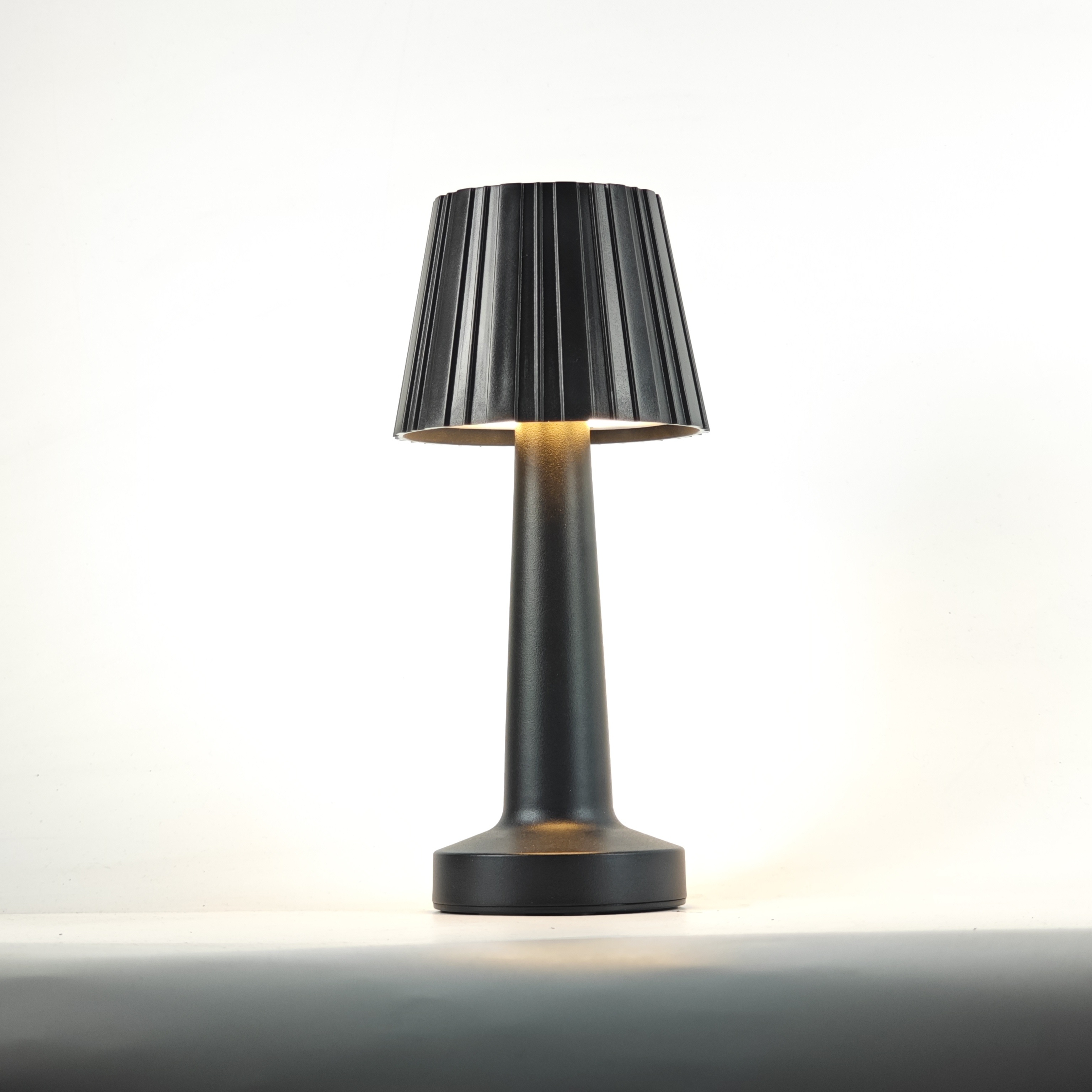 RGB Pro Table Lamp with 16 Colors & Stepless Dimming