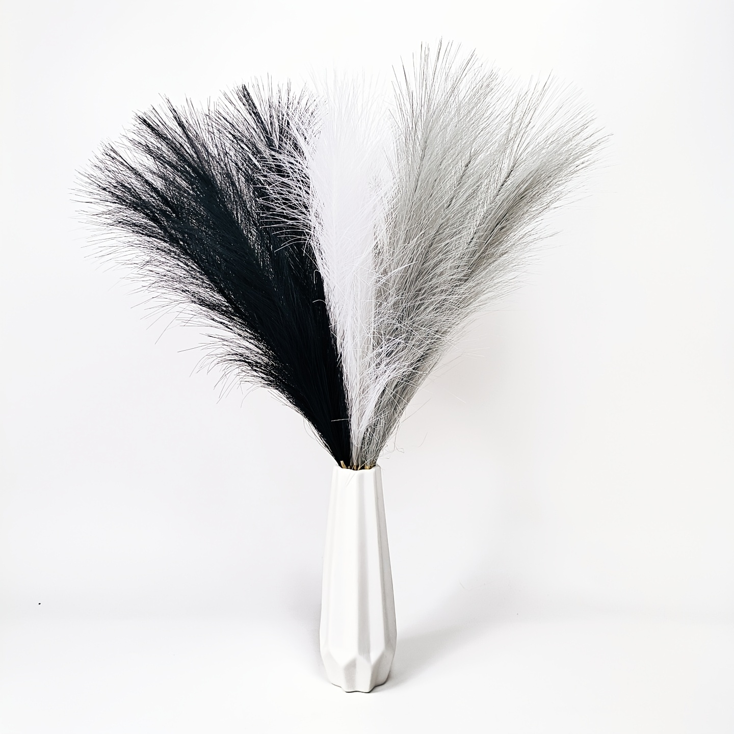 TEMU 12-pack Artificial Pampas Grass In Black, White, And Gray | Suitable For Wedding Decor, Home Soft Furnishings, Party Decoration, Photo Backdrop
