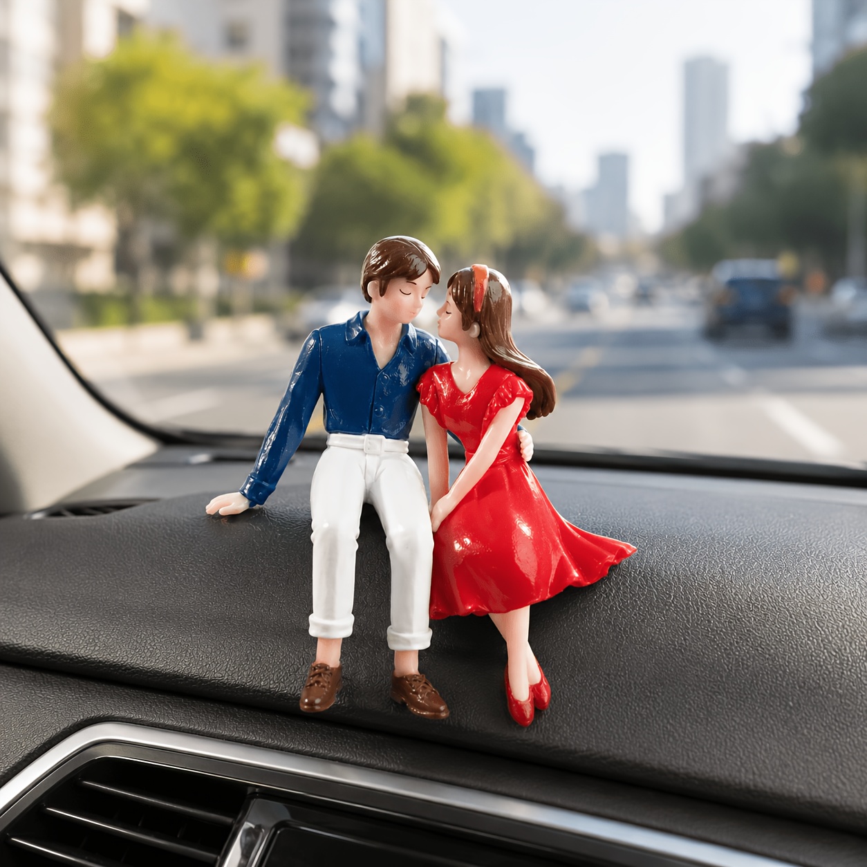 TEMU 2pcs Romantic Sitting Couple Figurines, Mini Pvc Boy And Girl Ornaments, Dashboard Decor, Creative Car Interior Accessories, Suitable For Small