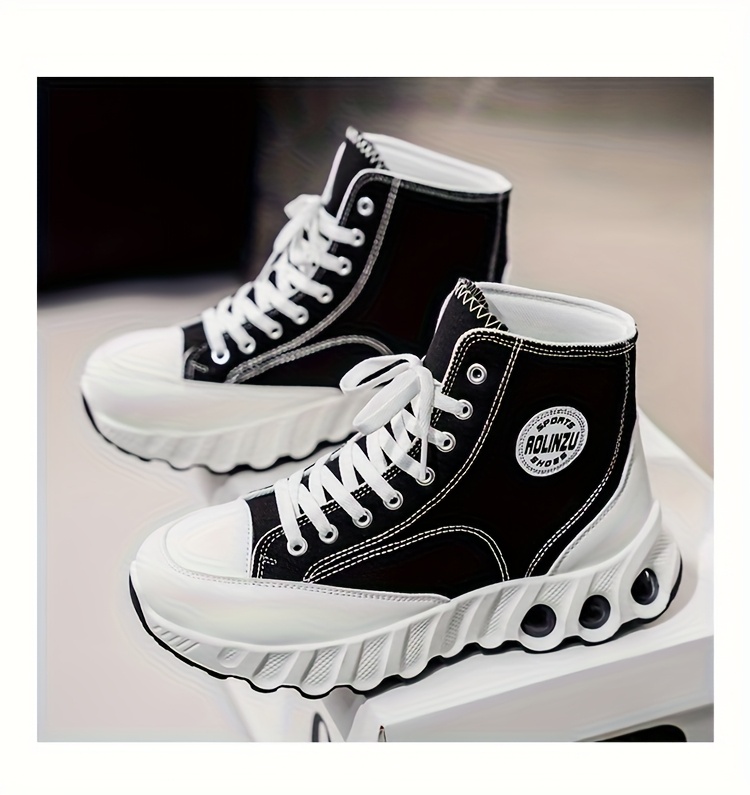 Men's and Women's Couple's Shoes 2026 Spring New Style Skate Shoes, New Sporty White Sneakers for Men, Trendy Breathable Versatile Height-Increasing Casual Shoes