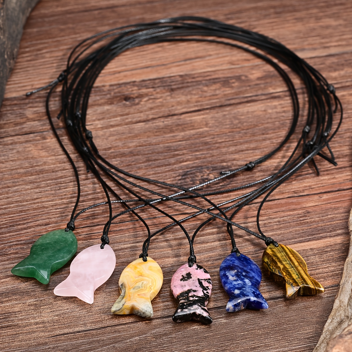 Women's Natural Stone Fish-Shaped Pendant Necklace
