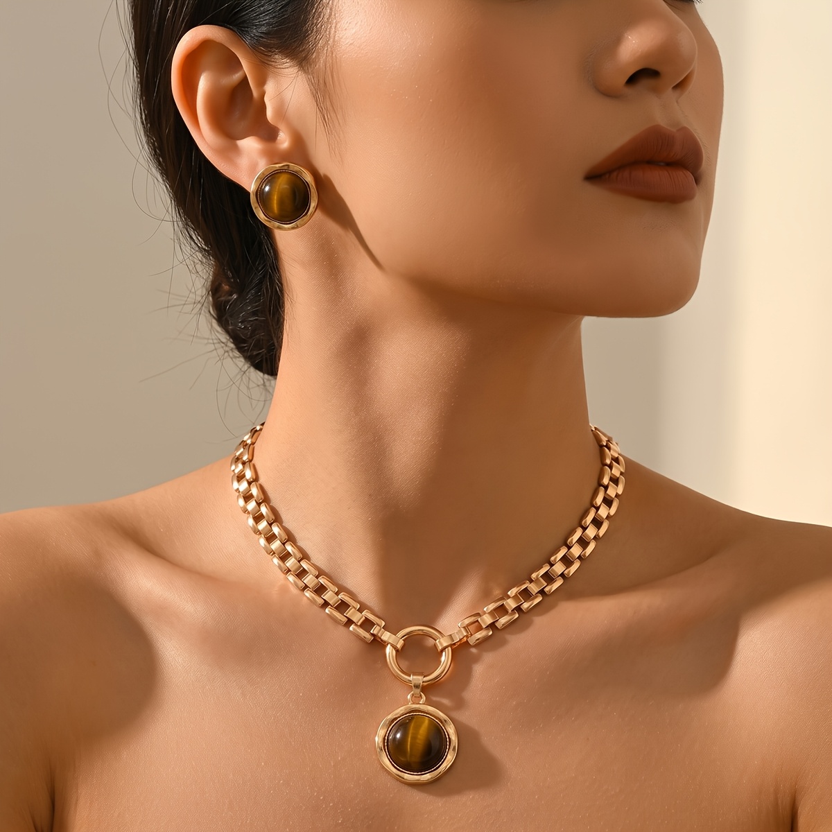 2pcs Retro Elegant Bracelet & Pendant Set for Women