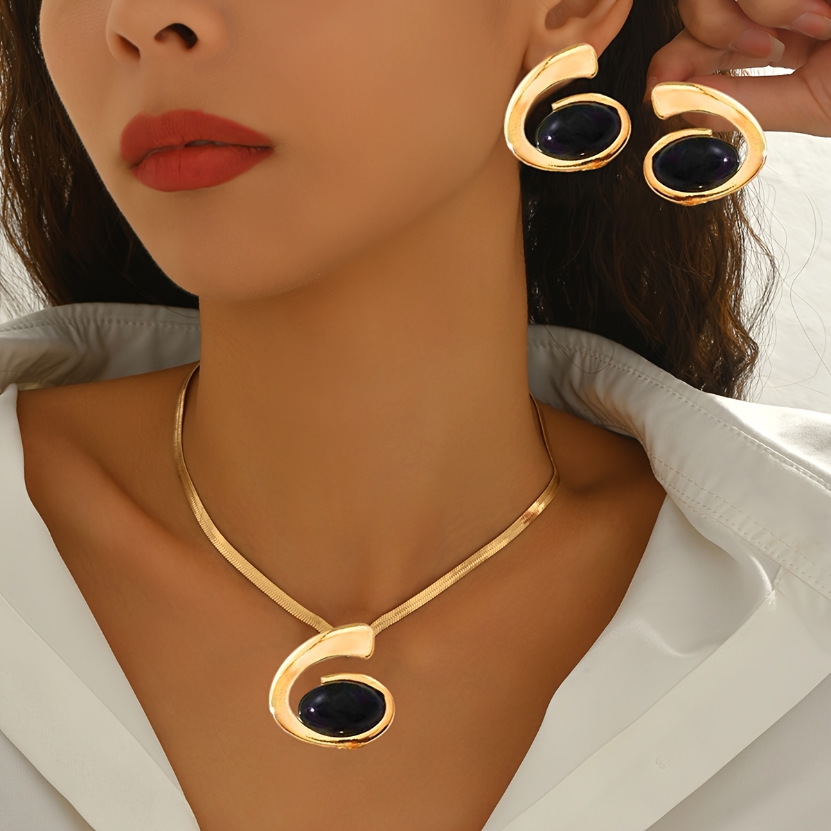 TEMU 2pcs Elegant Temperament Necklace And Stud Earrings Women's Jewelry Set Bohemian Fashion Trendy Creative Geometric Snail-shaped Pendant Flat