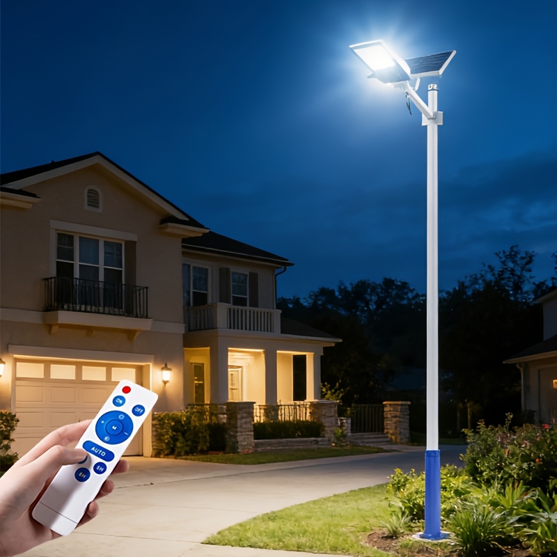Outdoor High-brightness Solar Lamp with Lens-shaped Large Light Bulb, 6500k Color Temperature, Intelligent Light Control, Can Be Remotely Controlled, LED Lighting Lamp Suitable for Courtyards, Gardens, and Villas, with Remote Control.
