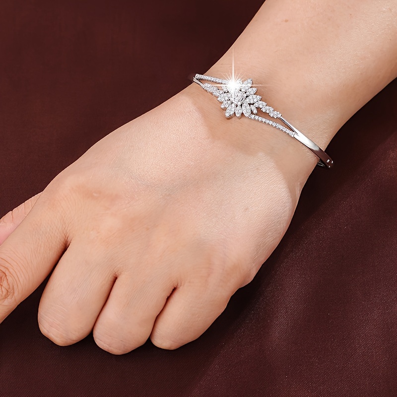 Flower Zirconia Bracelet for Women
